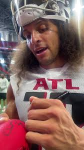 Had the chance to talk in-season hair care with @Mack Hollins during the  @Atlanta Falcons open practice!