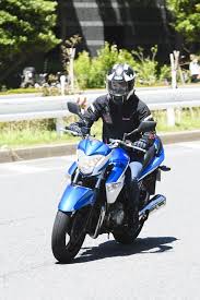 初めまして gsr250乗りの葉月美優 はづきみう と申します webオートバイ ガールズバイカー オートバイの服装 バイカーの女の子