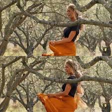 The ebay one matches the yellow mustard one lily james wears towards the end of the young donna scenes but the etsy one looks near enough identical to the orange one worn in the name of the game scene. Image Result For Mamma Mia Here We Go Again Lily James Outfit Mamma Mia Fashion Mama Mia