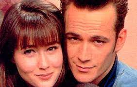 No mesmo dia, a fox studios anunciou o reinício da série barrados no baile.não se esqueça de se inscrev. Causa Da Morte De Luke Perry E Revelada Ofuxico