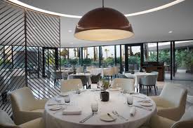 300 kişiye kadar hizmet veren reges, a luxury collection resort & spa'nın yayıldığı etkileyici alan, unutulmaz ve romantik anlar için sayısız. Reges A Luxury Collection Resort Spa Cesme Cesme Turkey Compare Deals