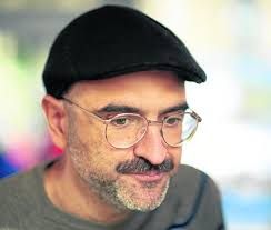 Un autor tiene mil razones para querer contar una historia»