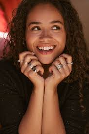 The rings featured in our new Harry Potter Collection are NOT 👏 TO 👏 BE  👏 MISSED 👏! Featuring a range of styles from the bold 9 ¾ Mood Signet  Ring to