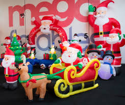 Giant christmas inflatables at home 2019 christmas display the biggest inflatables you have ever seen! Giant Christmas Inflatables Advertise With Giant Christmas Inflatable
