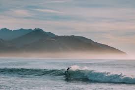 The Best Surf Regions in New Zealand - NZ Pocket Guide #1 New Zealand  Travel Guide