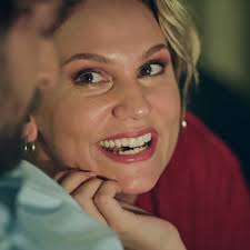 Böyle de çok güzel olmuş tabi ama eski hali daha samimi bir. Hel Icons Inci Ozdemir Farah Zeynep Abdullah