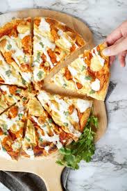 Vegan Buffalo Cauliflower Pizza Nationalpizzamonth Recette Pizza Vegetalienne Pizza Au Chou Fleur Idee Recette