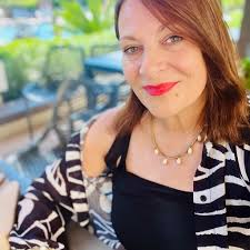 We are delighted to announce that Vicky Beckett VP & General Manager has  won the UK Direct Selling Association Leadership award at today's DSA  Annual Conference. Vicky has been recognised for her