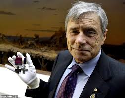 Ben body and physical characteristics. Ben Roberts Smith 42 Debuts His New Girlfriend 28 At The Magic Millions Race Day Daily Mail Online