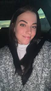 My first post was not good enough. These photo's are hopefully better. Is  there someone who can help me out with some information