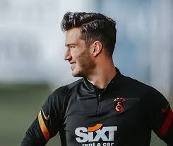 Şampiyonlar ligi için heyecanlıyım galatasaray'da bugün 8 futbolcu sağlık kontrolünden geçti. Sportif Cumleler Ogulcan Caglayan Nerede