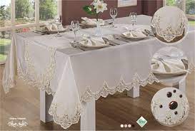 Fisto masa ortusu ve 15 adet pecetelik evladiyelik masa ortusu 165*130 cm pecetelik kare 28*28 cm kullanilmadi yurtdisindan alindi 350 tl ye alındı ihtiyactan 150 tl ye veriyorum. Cristin Masa Ortusu Takimi