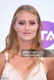 Amie Hunt's Instagram, Twitter & Facebook