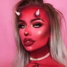 Morgan Shay Roberts (@WhiteGirlSFX)