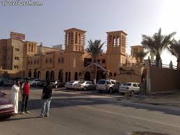مطعم قرية الخبر التراثية ماضينا الماضي والحاضر يجتمعان العرب المسافرون Street View Madina Scenes