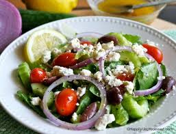 Greek Salads Rock And There Seems To Be Some Controversy Over Whether They Include Lettuce Or Not The Traditional Gre Greek Salad Healthy Salad Recipes Salad