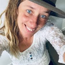 Donna Probasco's Instagram, Twitter & Facebook