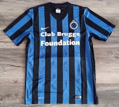 Diese übersicht listet alle spieler, die bei dem verein club brugge derzeit verletzt oder gesperrt sind und die, denen eine sperre droht. Club Brugge Home Football Shirt 2014 2015