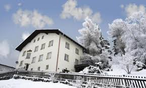 The residents of serfaus, a pretty village perched high up on a plateau overlooking the valley floor, have always been famous for their. Serfaus Pensionen Zimmer Unterkunfte Ab 39