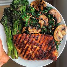 Queen Of Home Workouts On Instagram Brittnebabe21daychallenge New Contest Every Week 1 2 Healthy Recipes Healthy Meal Prep Food