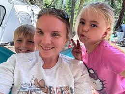 Hi all! I just wanted to introduce myself and share a photo I took. I have  been teaching first grade for seven years and I've been in education 17  years. I hope