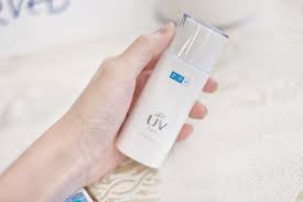 I've been testing this sunscreen on and off during both cold and warm months, and i'm ready to share my experience with the hada labo uv white gel spf 50+ a++++! Hada Labo Sunscreen Preloved Kesehatan Kecantikan Rias Wajah Di Carousell