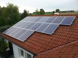 Auch Wenn Die Sonne Nicht So Sehr Lacht Erzeugt Die Photovoltaik Anlage Genugend Strom