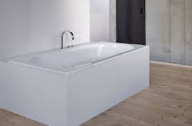 The completely symmetrical bath is suitable for both small and generous size bathrooms. Bettestarlet
