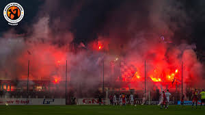Die ultras des vereins nennen sich ub90 (ultra boys 90) und sind fest befreundet mit der fanszene des karlsruher sc. Uisf On Twitter 14 10 2017 Rapid Bukarest Steaua Bukarest 1 1 Bukarest Derby Rapid Steaua Ultras Pyro Uisf Tifo Link Https T Co Fcu0ljhmgv Https T Co Hcqynunkap