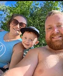 Wendy Gingras's Instagram, Twitter & Facebook