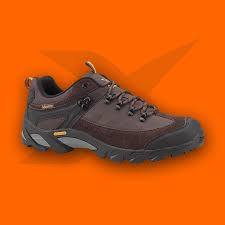 Kisin Zorlu Sartlari Sizi Doga Sporlari Yapmaktan Alikoymasin Fashion Fashionable Style Stylish Kinetix Kinetixayakkabi Boots Hiking Boots Rings For Her