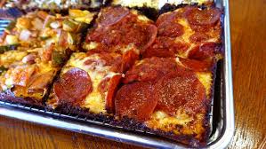 Try out our delicious taco pizza, bbq chicken pizza, supreme pizza, boneless wings, traditional wings, cinnamon donuts, garlic toast. The Rec Pizzeria Brings Detroit Style Pizza To Peoria Here S The Menu