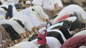 Sholat witir merupakan sholat sunnah yang istimewa. Doa Qunut Witir Begini Cara Pengamalannya Kumparan Com