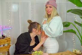 Rosalie Lessard - Celebrities - Curvage