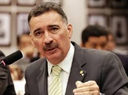 Artur Bruno é aposentado como deputado estadual e vai receber R$ 25 mil por  mês