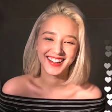 Nancy's Blonde really hits different 💛