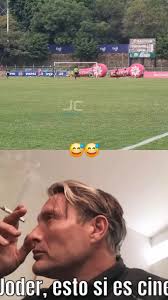Cosas que pasan en la gloriosa Liga Nacional de Fútbol de Guatemala 😅🚬,  Kennedy Rocha buscaba hacer un golazo y terminó haciendo trabajos de  excavación en la cancha del Guillermo Slowing. 😅, #futbol ...