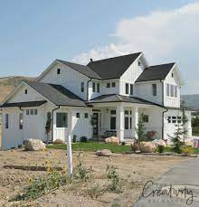 Having a farmhouse style for your occupancy is a great idea. How Modern Farmhouse Exteriors Are Evolving