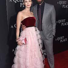 Emily blunt official facebook page. Everything You Need To Know About Emily Blunt And John Krasinski S Relationship