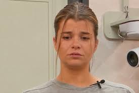 De vriend van Anouk is pijnlijk vernederd na haar schokkende uitspraken in  het programma De Bondgenoten Check de link in de reacties! 👇