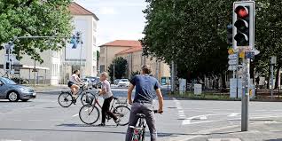 Abbiegen Bei Rot Kommt Der Grune Pfeil Fur Radfahrer Hildesheimer Allgemeine