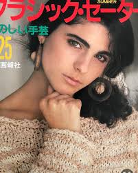 I would kill for those eyebrows back ! Model turned makeup artist….