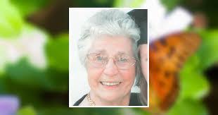 Lois Bahr's Instagram, Twitter & Facebook