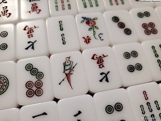 Singapore: Chinese Sichuan Mahjong and Hot Pot