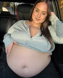 Caroline Quinn - Free pics, galleries & more at Babepedia