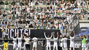 Liverpool fans once again made their annual visit to borussia mönchengladbach on saturday for the 11th year running. Borussia Monchengladbach Fans Konnen Die Ihre Papp Doppelganger Abholen