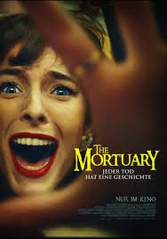 The mortuary collection filminde dört farklı korku hikayesi anlatılmaktadır.i̇lk hikayemiz, 1950'li yıllarda geçmektedir.bir kadın banyosunda görülen gizemli bir varlıkla mücadele etmektedir.sonraki hikayede, 1960'li yıllarda başkalarıyla ilişki kurmak için farklı. The Mortuary Collection 2019 Photo Gallery Imdb