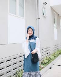 Kumpulan contoh model baju muslimah modern, desain busana muslim gamis, syar'i, lebaran, sarimbit, modis, trendy, kerja pria, wanita, remaja, anak. Pin On Self Care