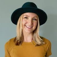 Amanda Hough's Instagram, Twitter & Facebook