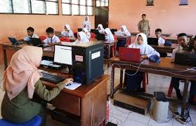 Tujuannya adalah agar unsur atau pihak yang terkait dapat memberikan masukan sesuai dengan bidang keahliannya. Manajemen Sekolah Definisi Sarana Dan Prasarana Dalam Pendidikan
